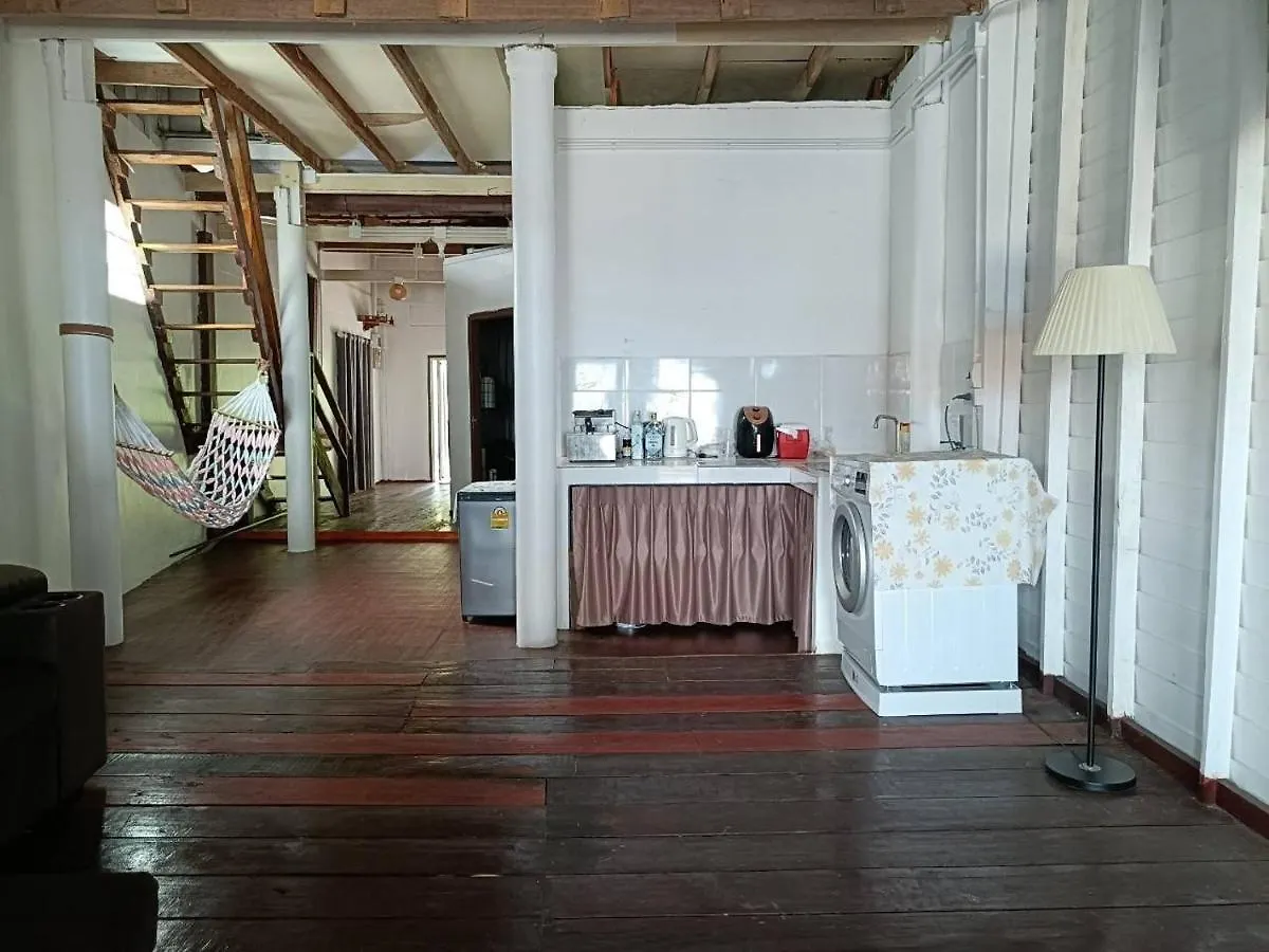 Star House Seaview Lanta Old Town Apartment Ko Por Thailand