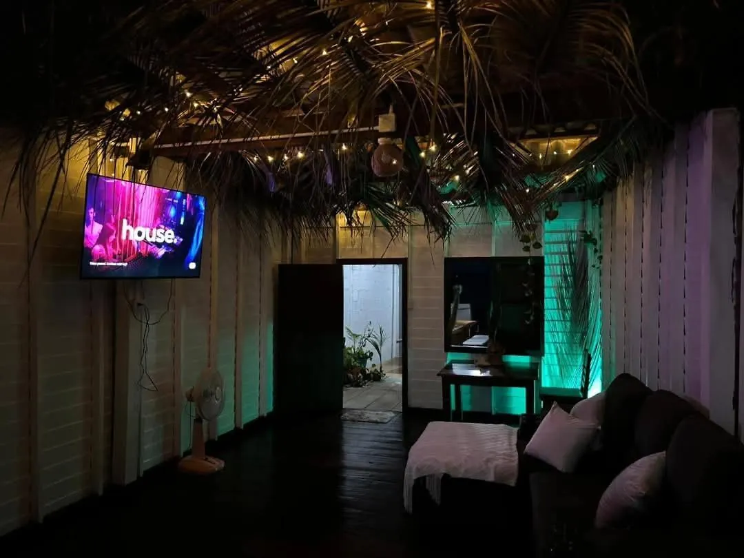 Star House Seaview Lanta Old Town Apartment Ko Por